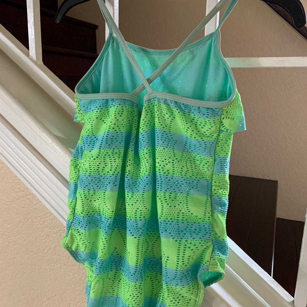 Swimsuits bundle - Picture 3 of 7